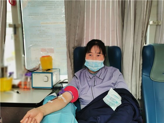 人民警察一心為民，捋袖捐血鐵血柔情——安康市公安局積極開(kāi)展冬季獻(xiàn)血活動(dòng)