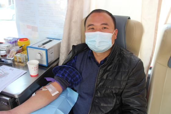 血液是生命的禮物——中國(guó)聯(lián)通安康市分公司、安康大數(shù)據(jù)運(yùn)營(yíng)有限公司聯(lián)合開(kāi)展冬季應(yīng)急獻(xiàn)血活動(dòng)