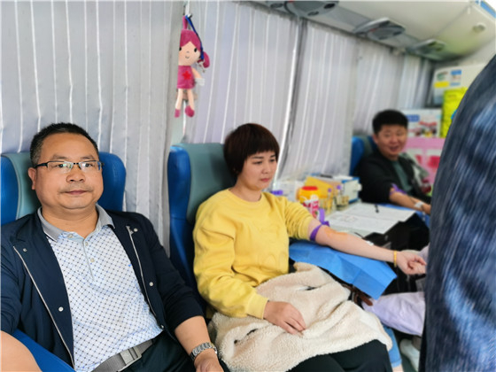 獻(xiàn)血傳真情，為黨旗添光彩 ——三元村春季無償獻(xiàn)血活動側(cè)記