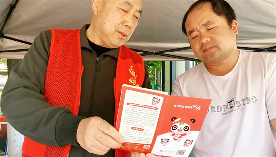 安康李軍，18年獻出“10”個自己……