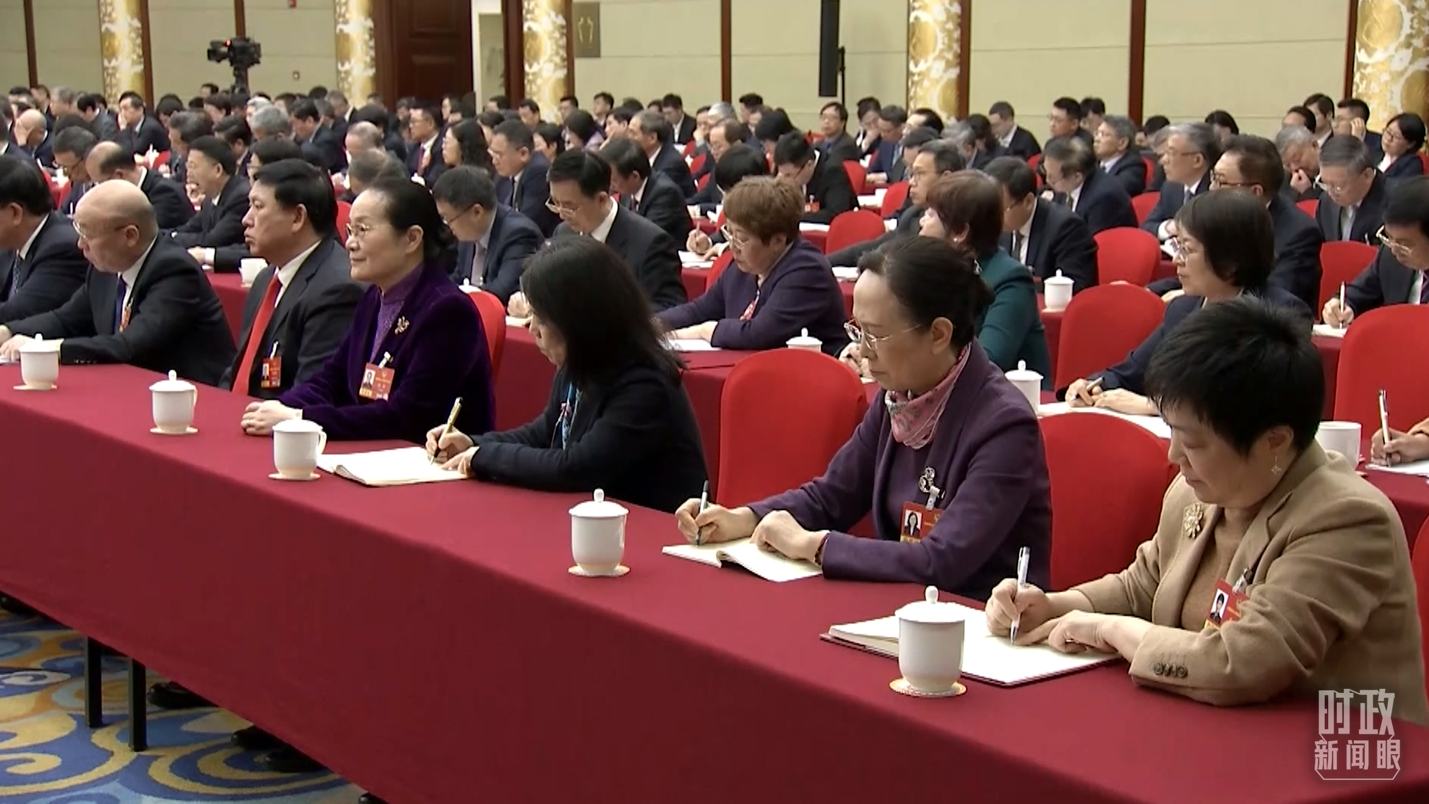 △當(dāng)天的政協(xié)聯(lián)組會現(xiàn)場。