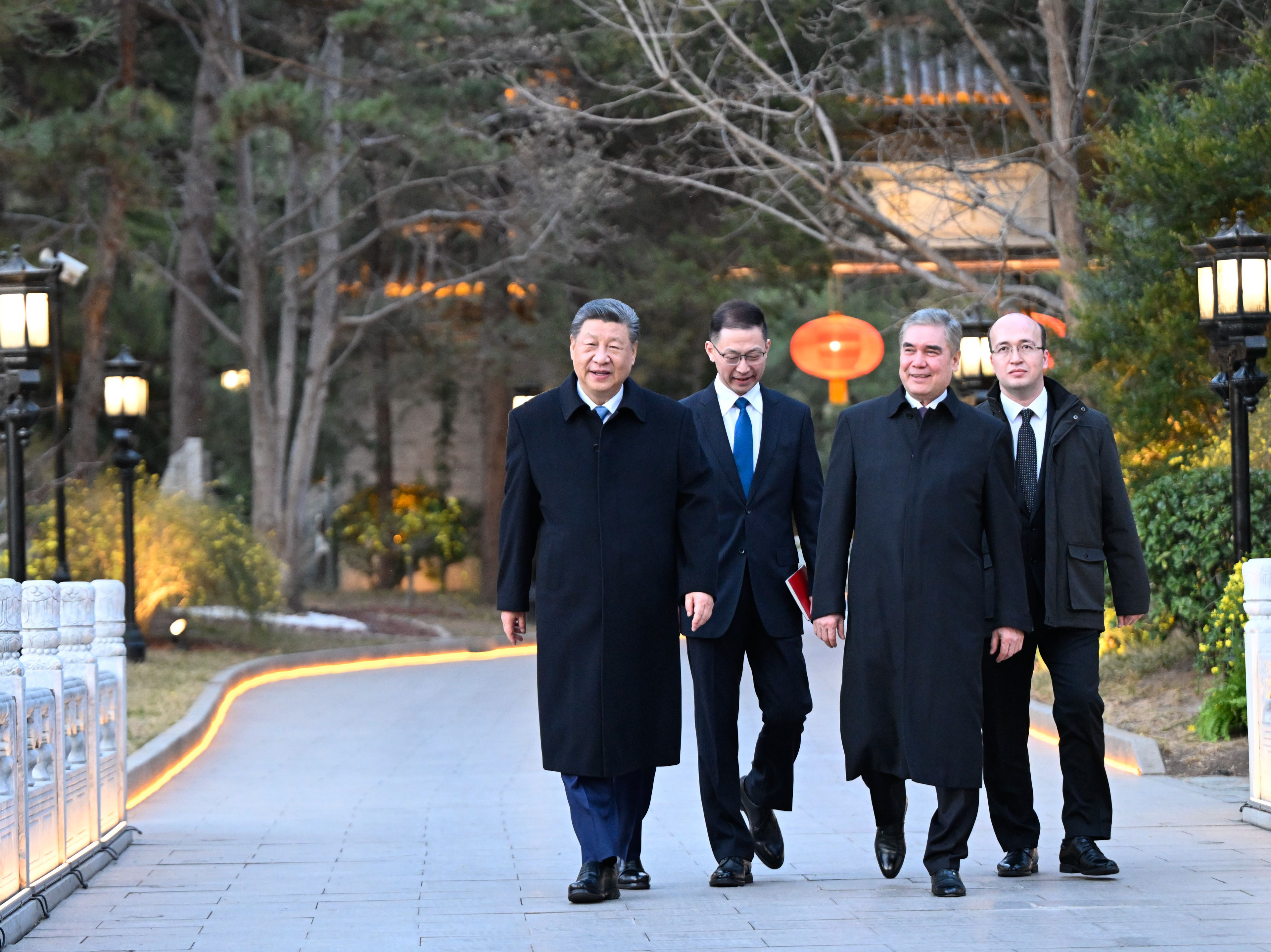 2026年3月18日，國(guó)家主席習(xí)近平在北京會(huì)見土庫(kù)曼斯坦民族領(lǐng)袖、人民委員會(huì)主席別爾德穆哈梅多夫。